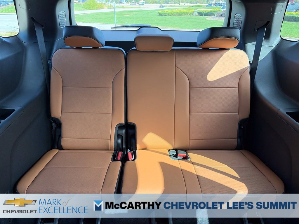 New 2027 Chevrolet Traverse Z71 w/ Enhanced Driving Package AWD/4WD image 39