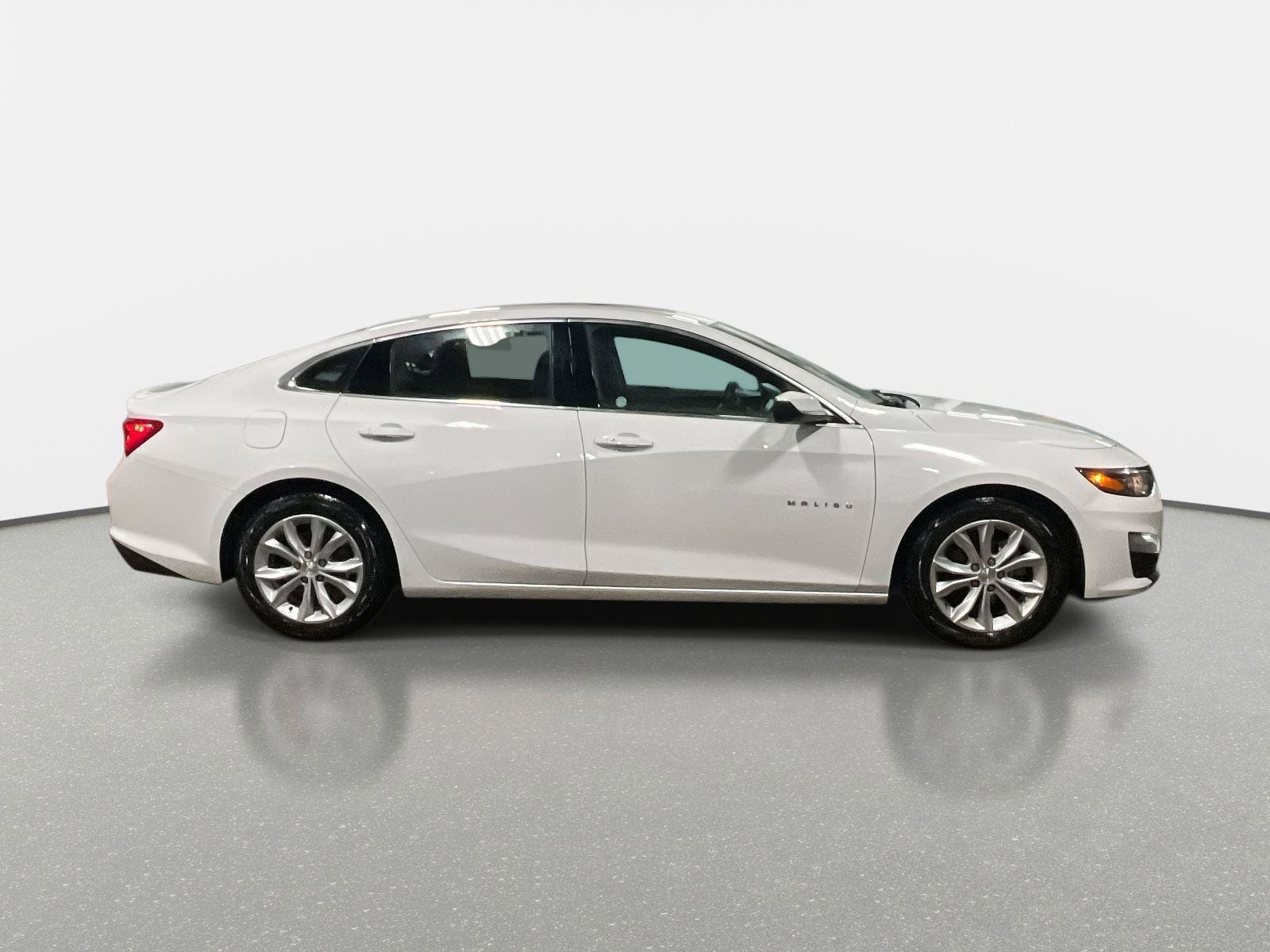 Used 2024 Chevrolet Malibu LT image 4