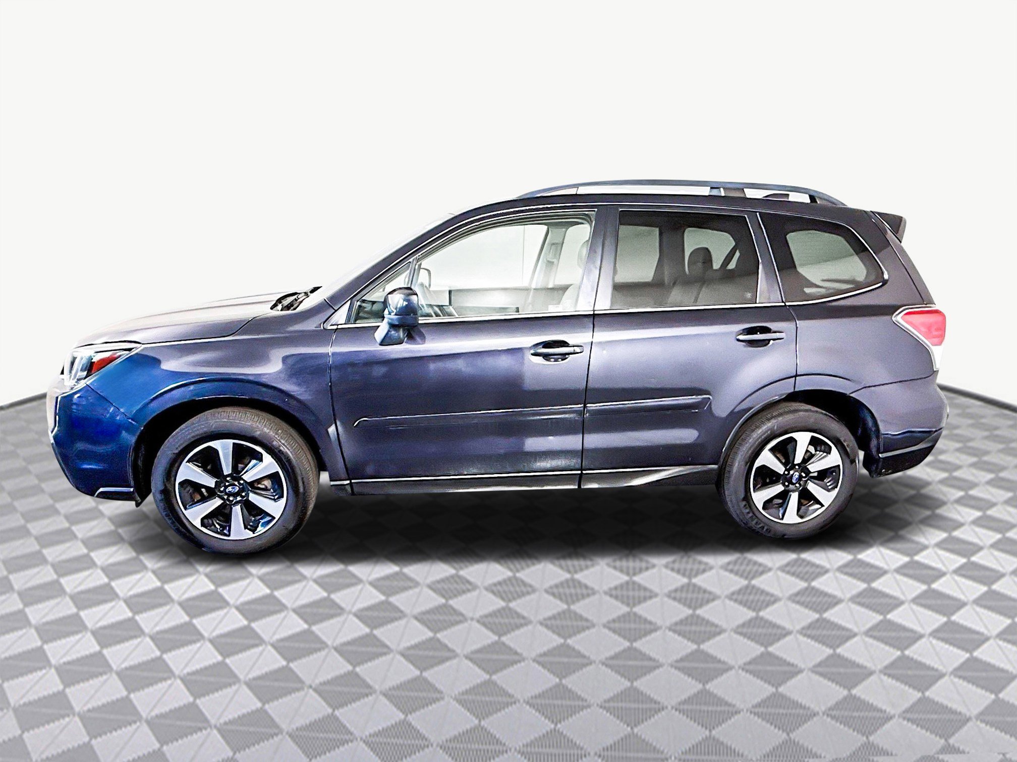 Used 2017 Subaru Forester 2.5i Limited image 6