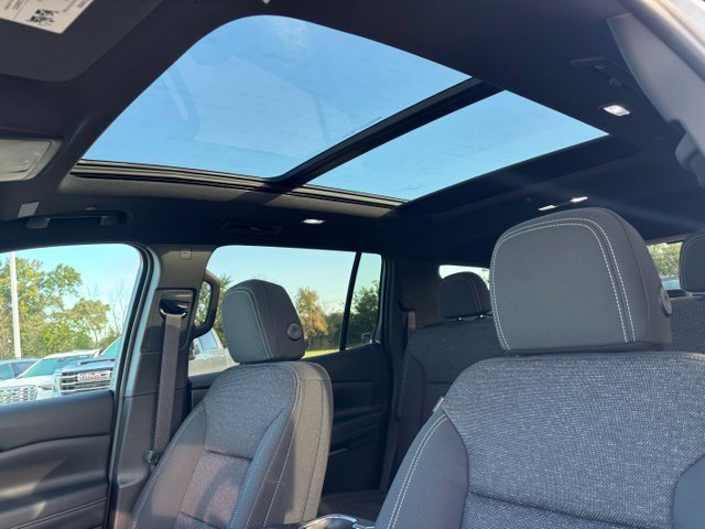 New 2027 Chevrolet Traverse LT w/ Sun and Wheel Package AWD/4WD image 14