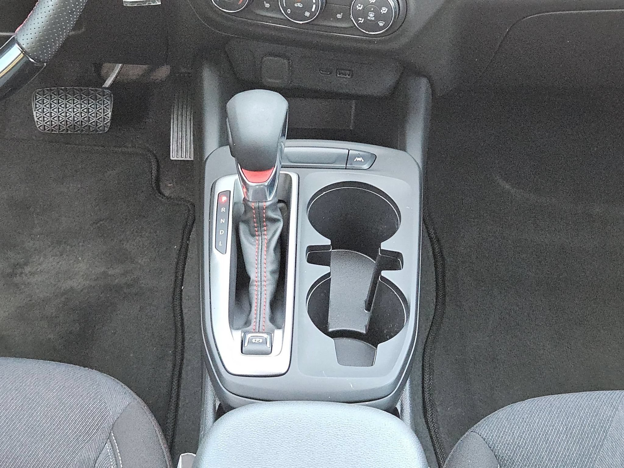 Certified 2025 Chevrolet Trax RS w/ Sunroof Package FWD image 20