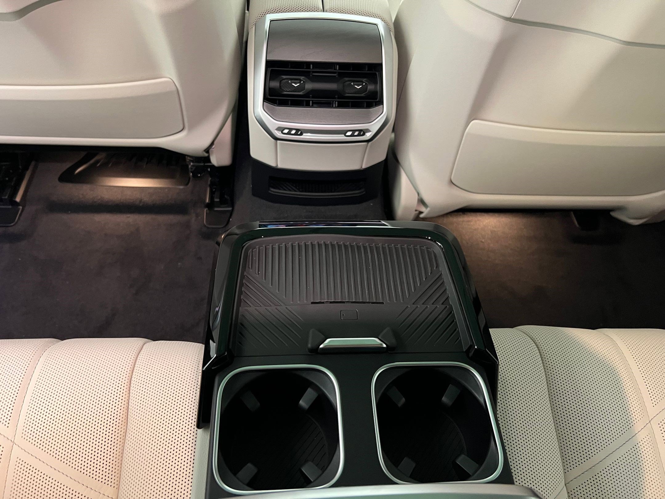 New 2026 BMW 760i xDrive w/ Executive Package image 35