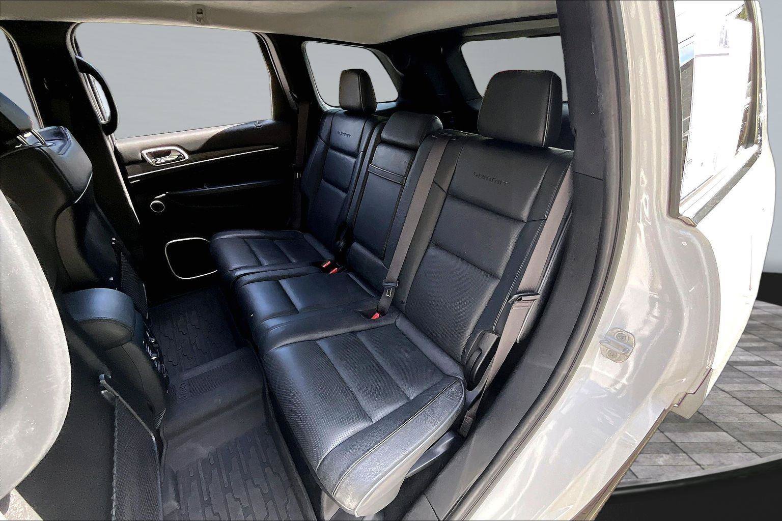 Used 2019 Jeep Grand Cherokee Summit AWD/4WD image 26