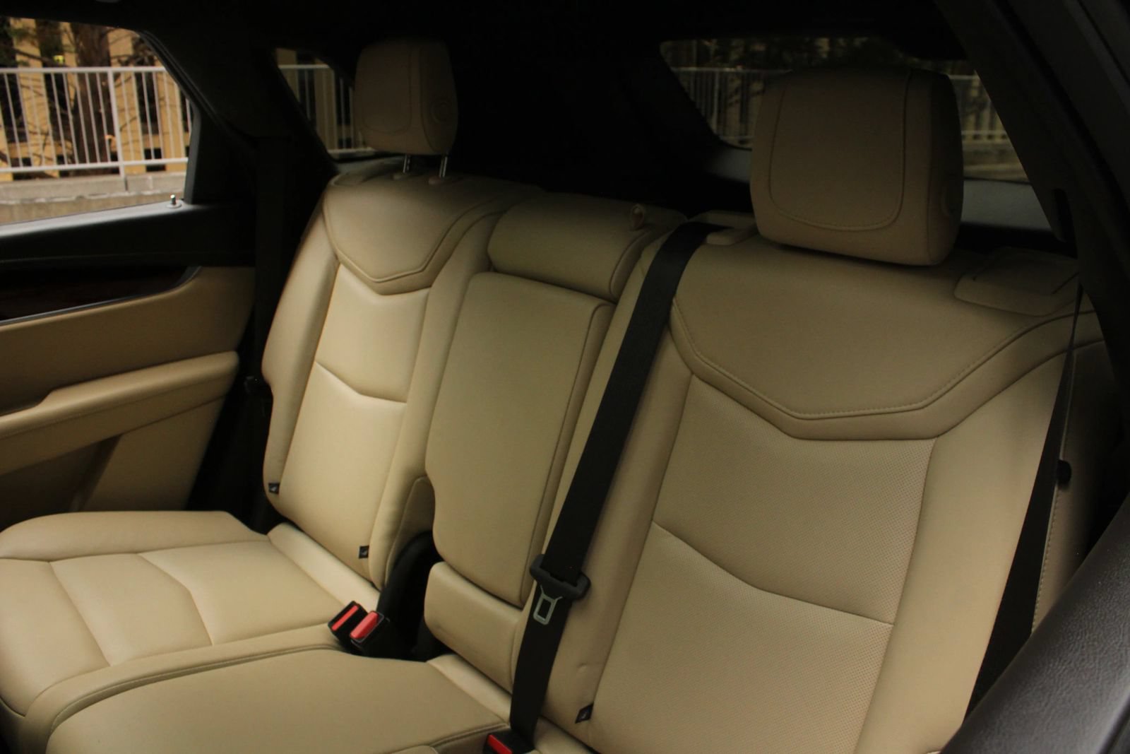 Used 2018 Cadillac XT5 Luxury w/ Driver Awareness Package FWD image 17