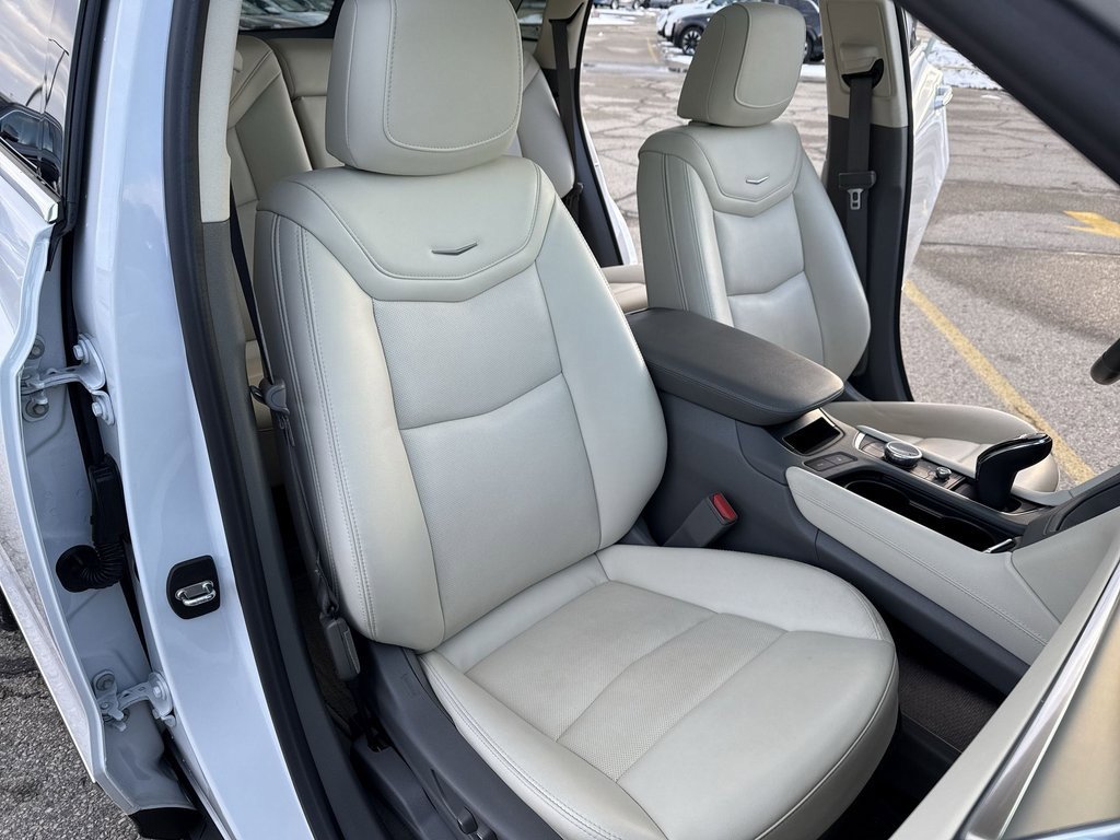 Certified 2022 Cadillac XT5 Premium Luxury image 25