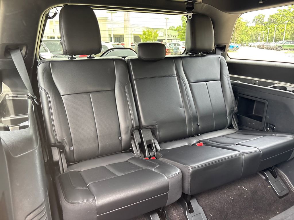 Used 2020 Ford Expedition XLT w/ Equipment Group 202A RWD image 32