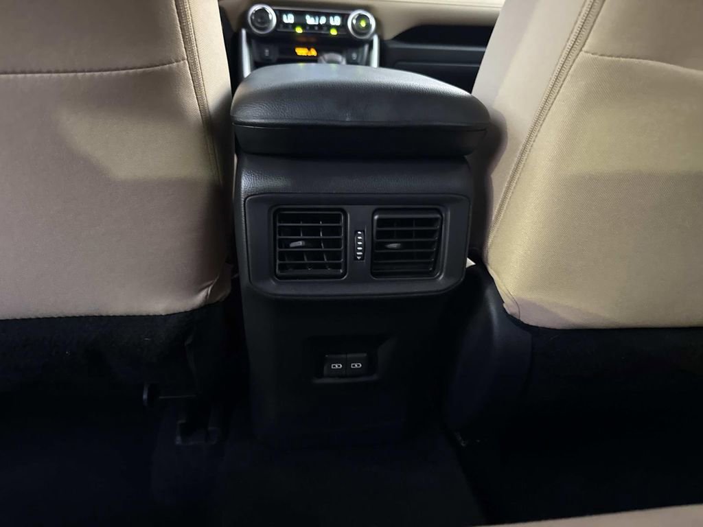 Used 2022 Toyota RAV4 XLE image 21