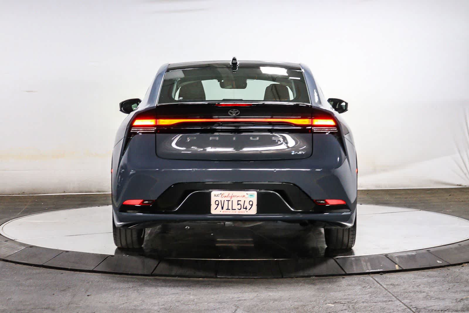 Certified 2026 Toyota Prius XLE FWD image 4