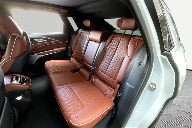New 2027 Cadillac Lyriq V Premium AWD/4WD image 11