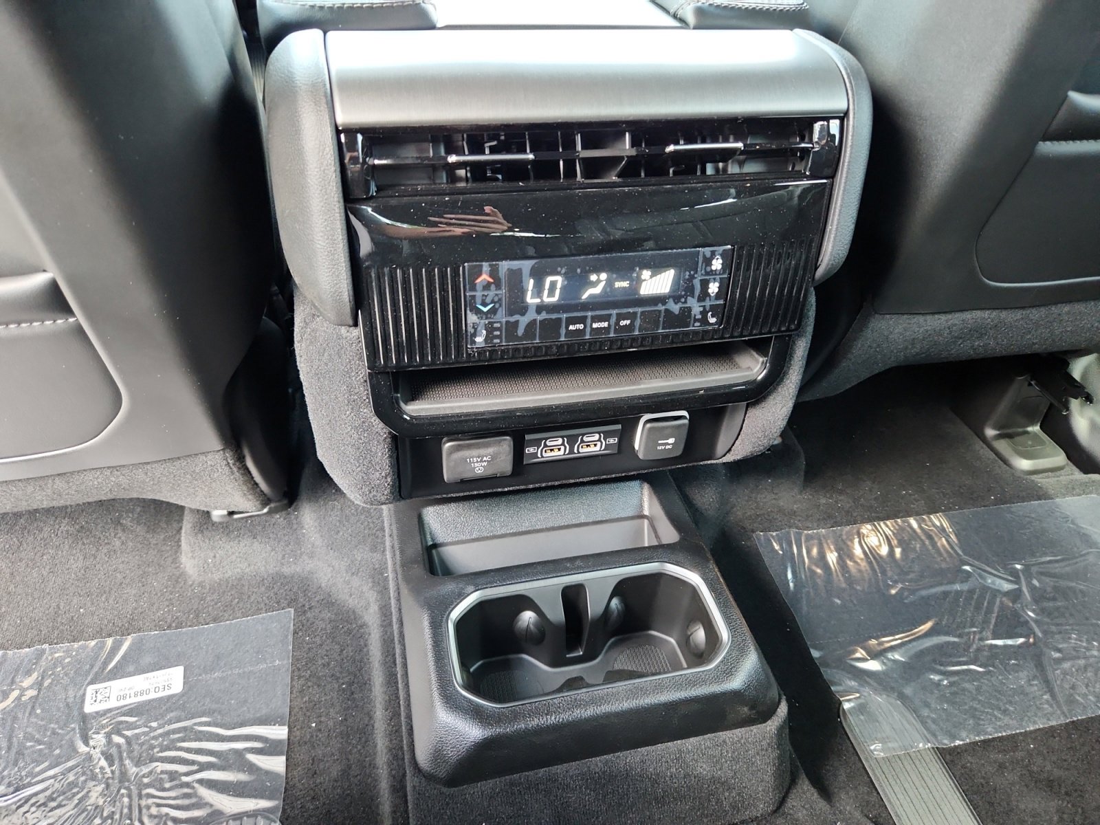 New 2025 Jeep Wagoneer Series II w/ HD Trailer Tow Package image 32