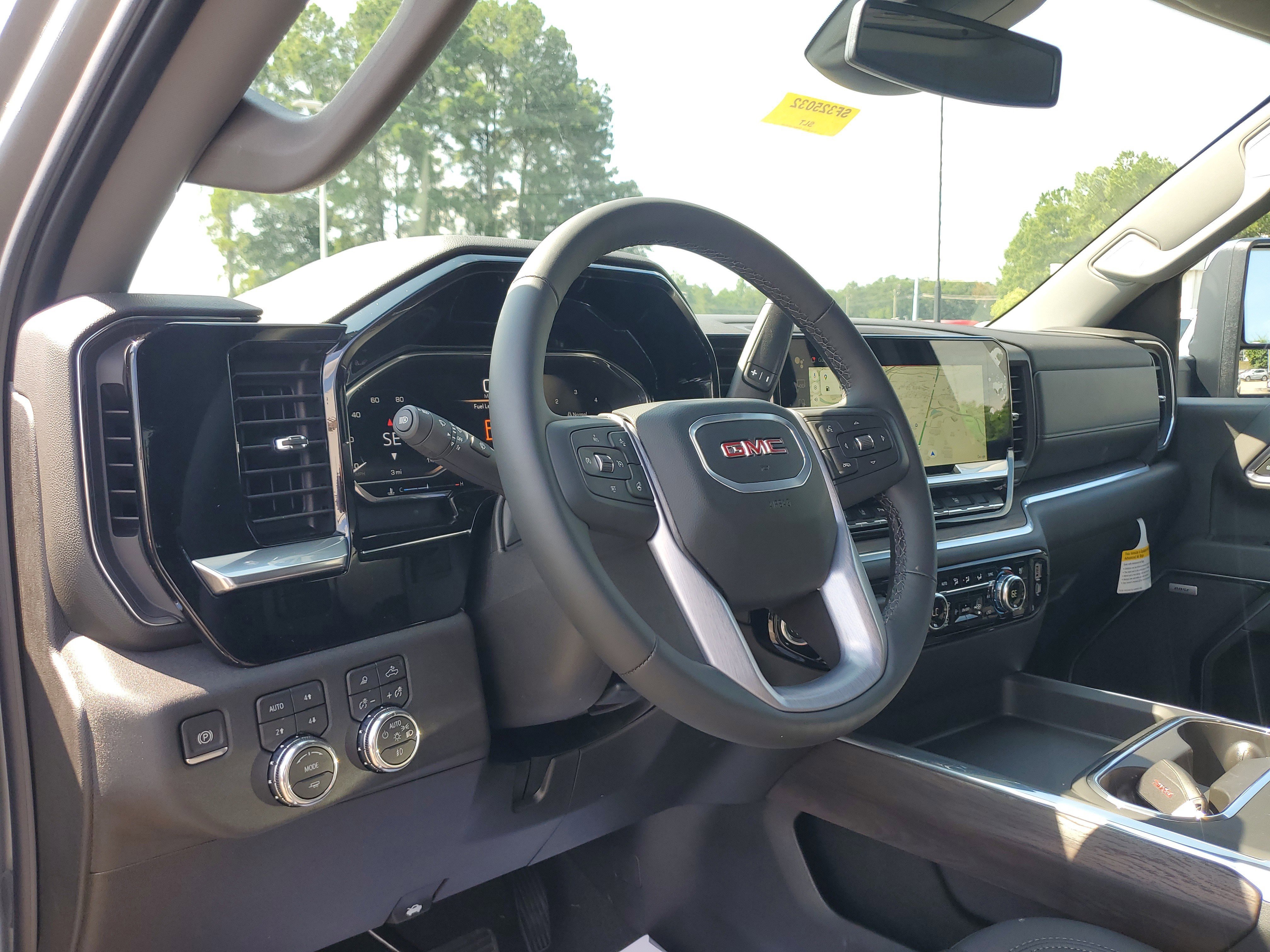 New 2025 GMC Sierra 2500 SLT w/ SLT Convenience Package image 18