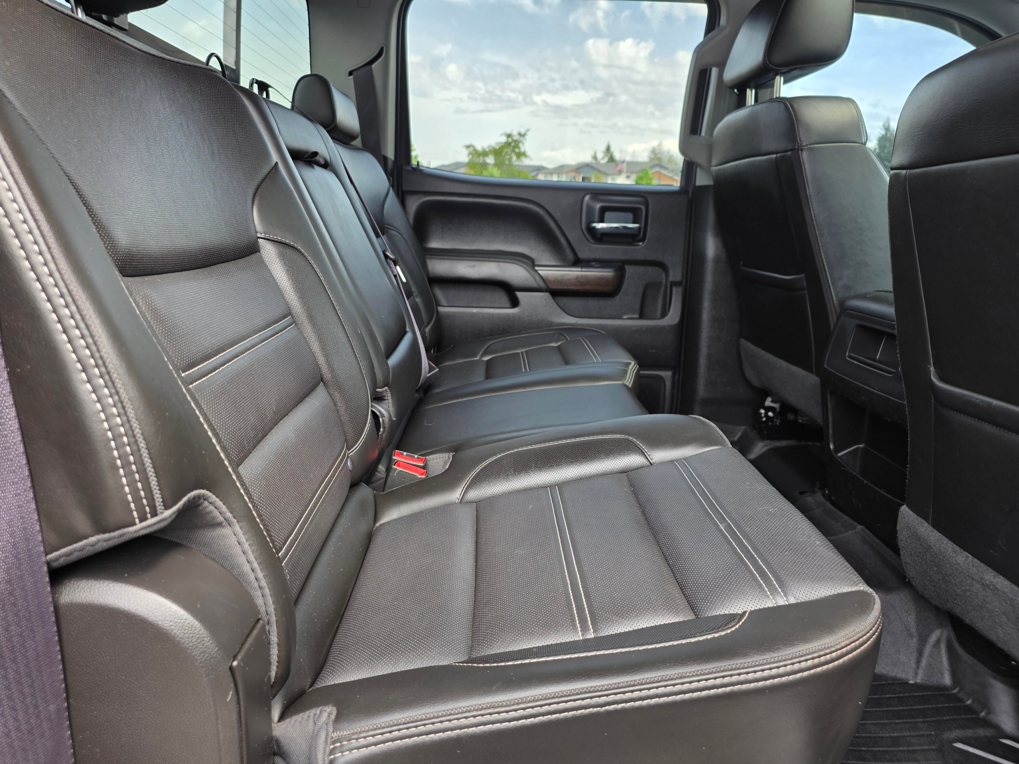 Used 2017 GMC Sierra 2500 Denali w/ Duramax Plus Package AWD/4WD image 28