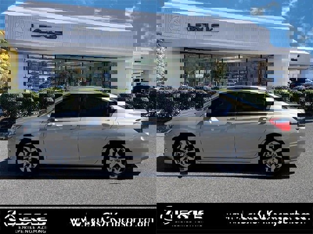 Used 2014 Honda Accord EX image 2