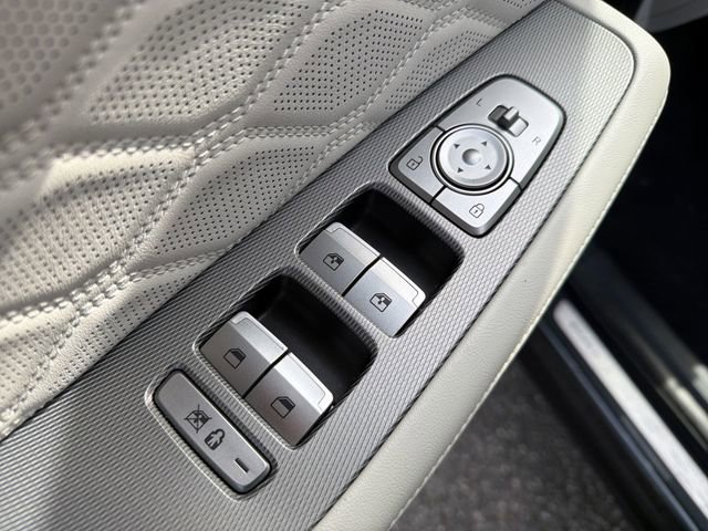 Used 2021 Hyundai Palisade Calligraphy image 13