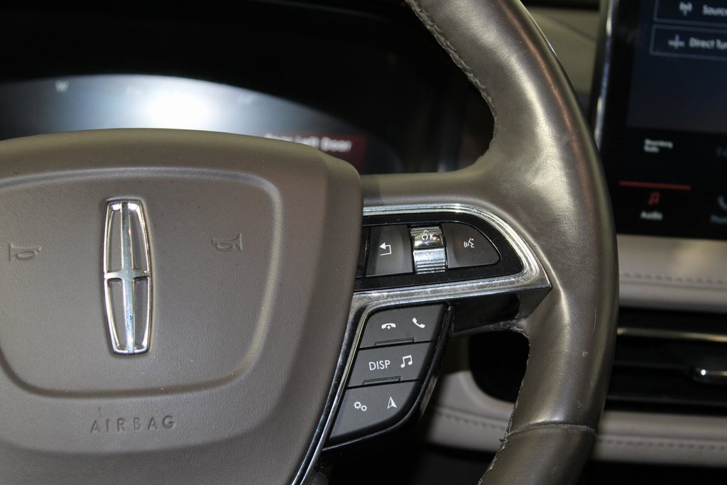 Used 2022 Lincoln Nautilus Reserve image 17