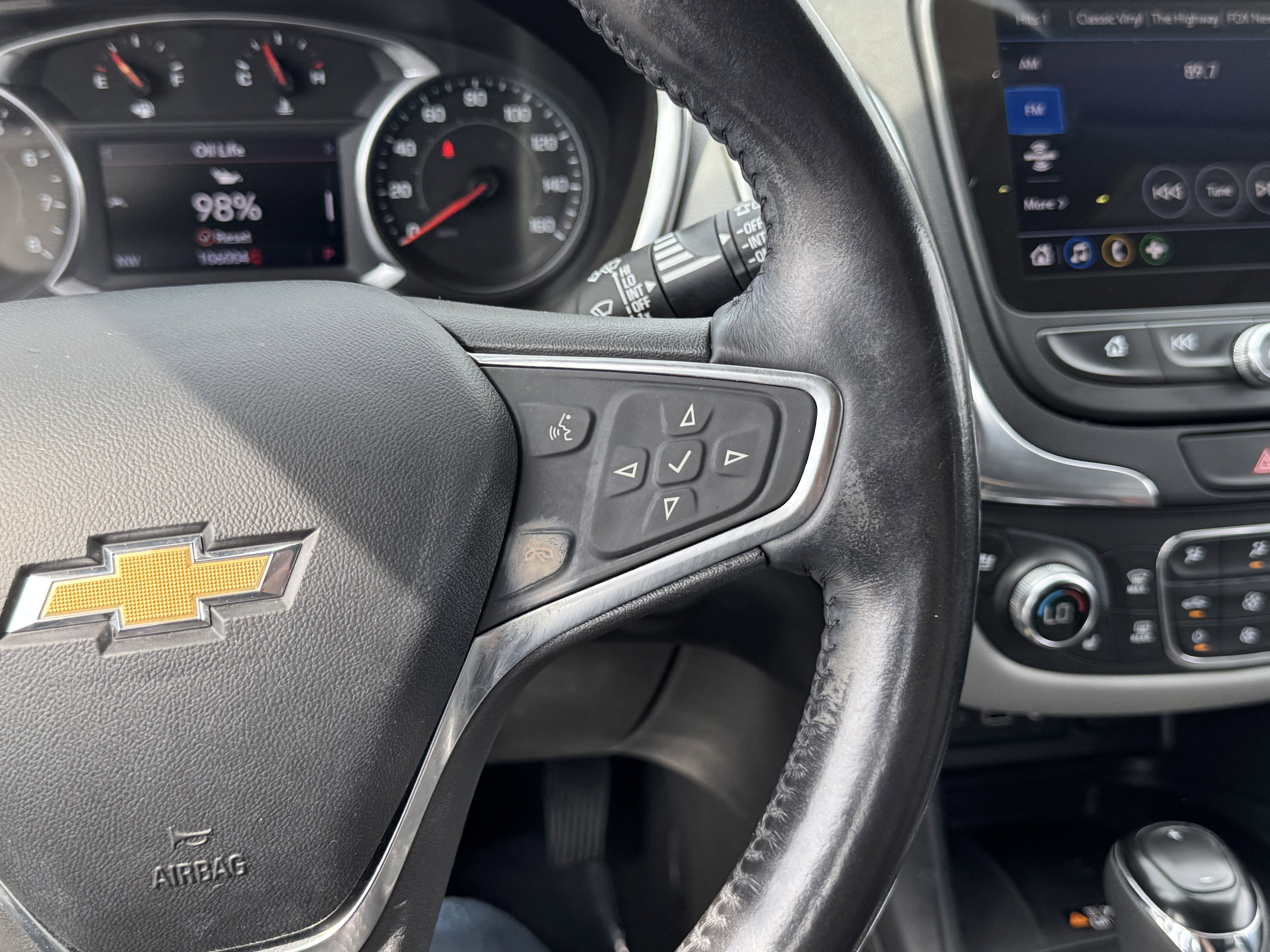 Used 2021 Chevrolet Equinox Premier image 23