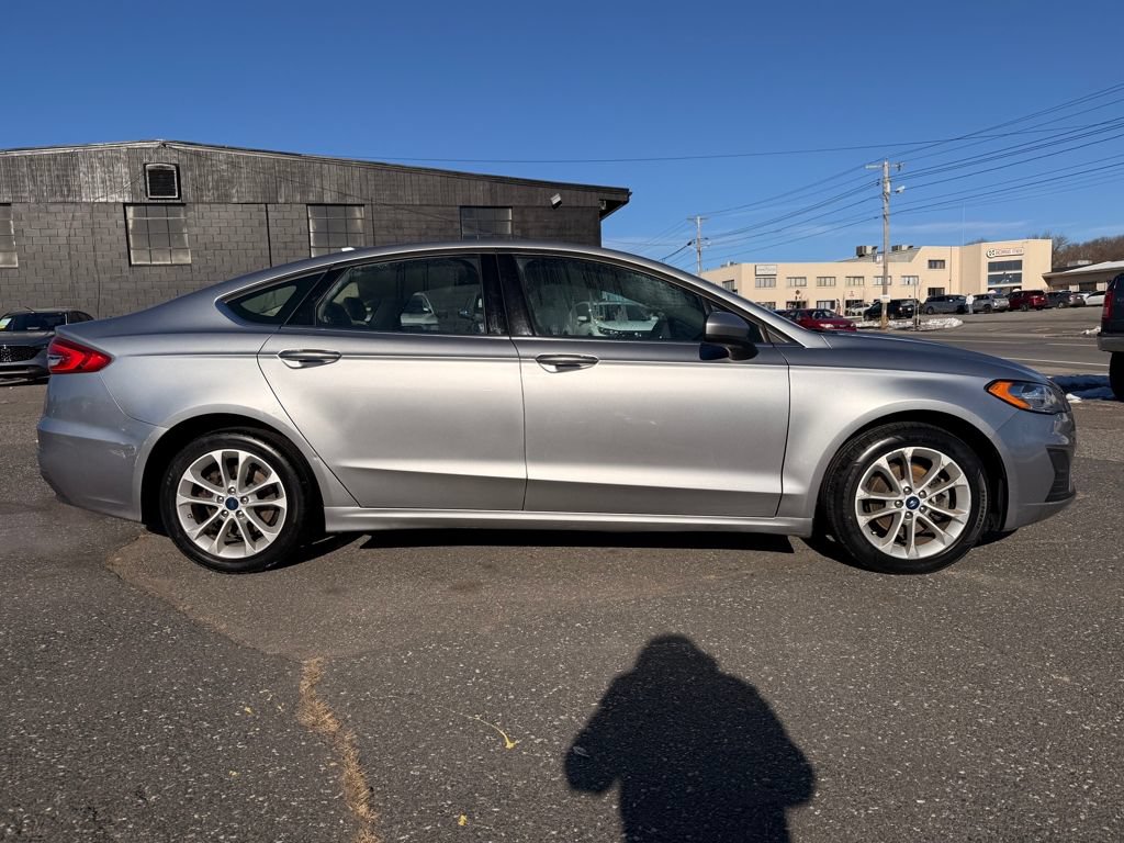 Used 2020 Ford Fusion SE FWD image 12