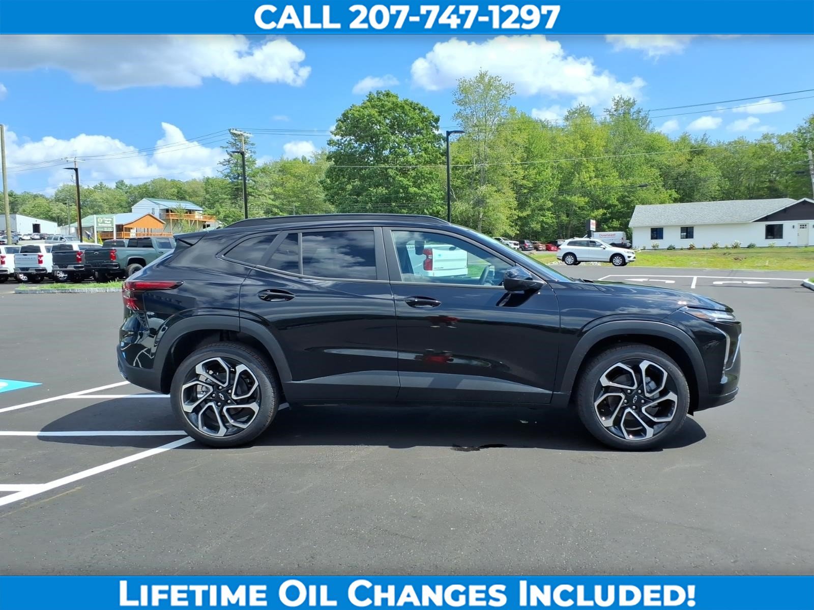New 2026 Chevrolet Trax RS w/ Sunroof Package FWD image 4