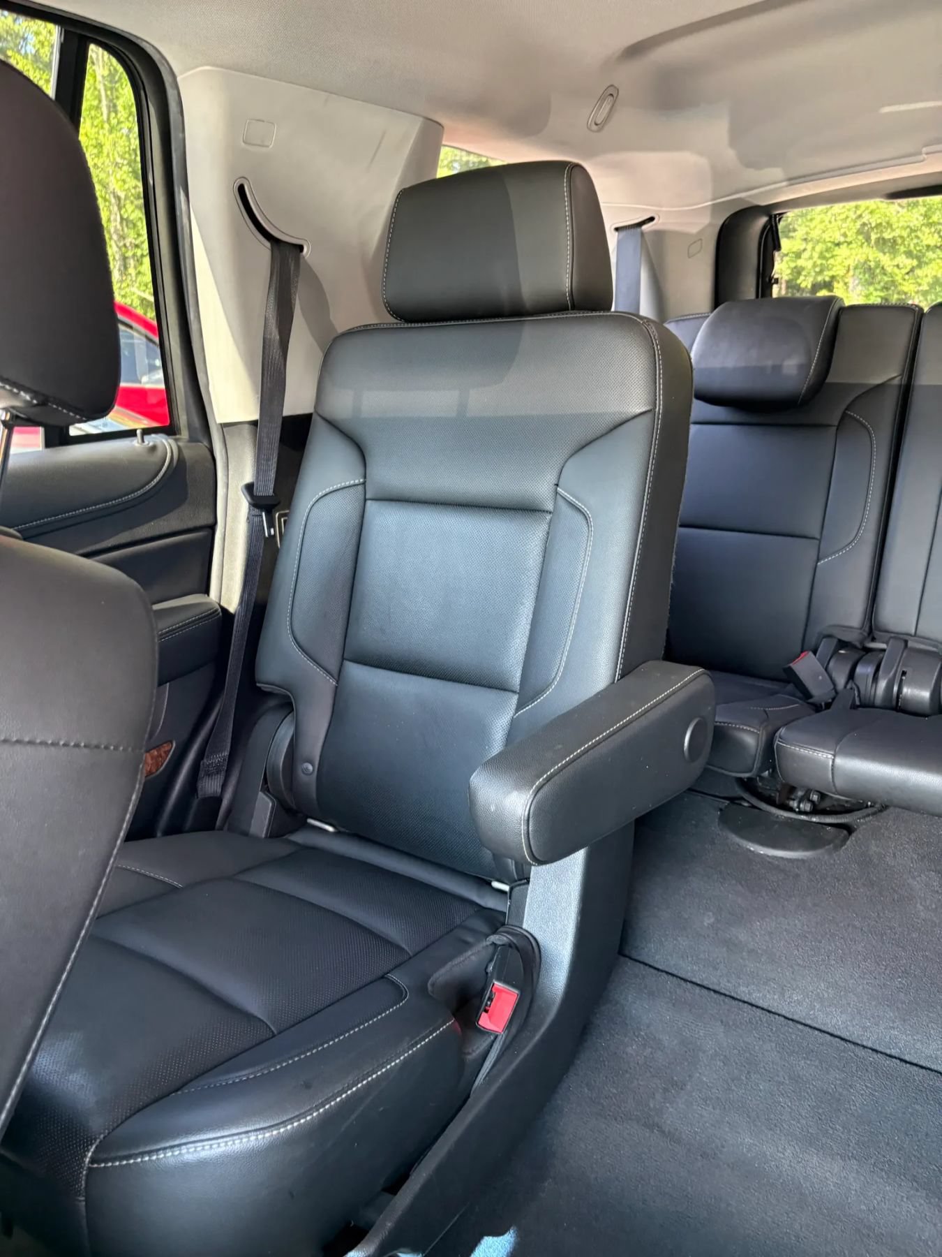 Used 2019 Chevrolet Tahoe Premier w/ RST 6.2L Performance Edition AWD/4WD image 16