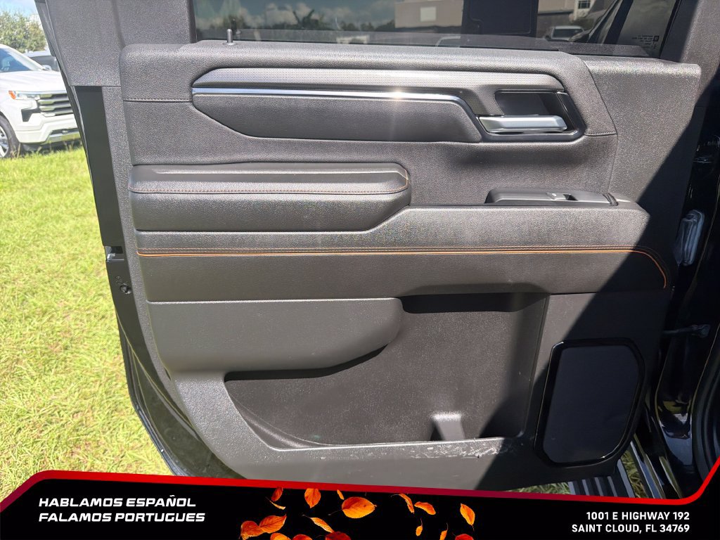 Used 2024 GMC Sierra 2500 AT4 w/ AT4 Premium Plus Package AWD/4WD image 25