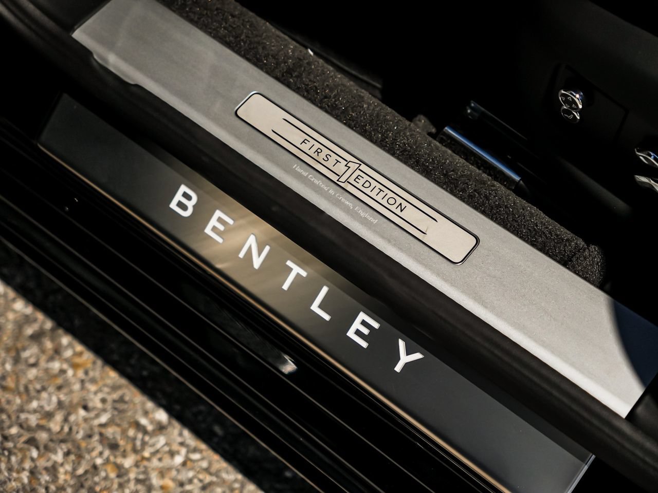 Used 2025 Bentley Flying Spur Plug-In Hybrid AWD/4WD image 29