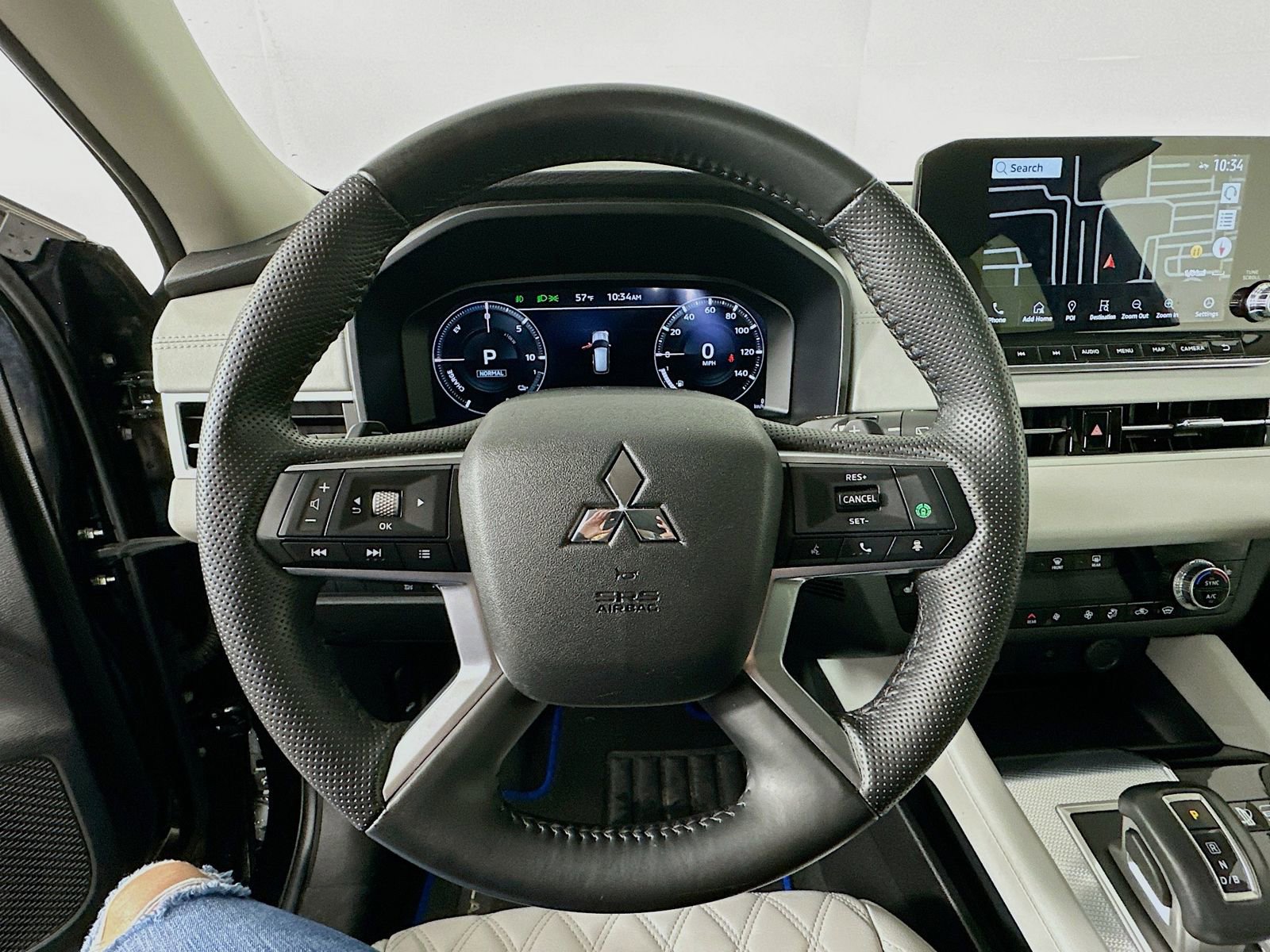 Used 2024 Mitsubishi Outlander SEL Black Edition image 12