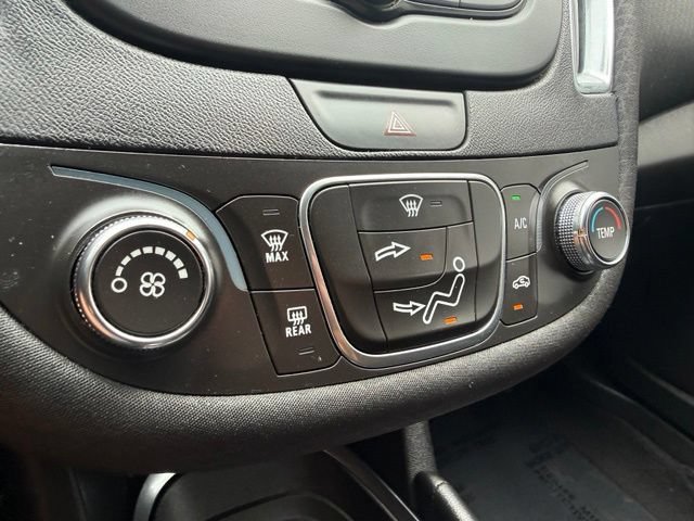 Used 2018 Chevrolet Malibu LT FWD image 22