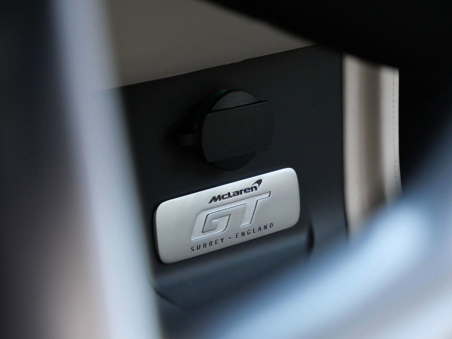 Used 2023 McLaren GT RWD image 17