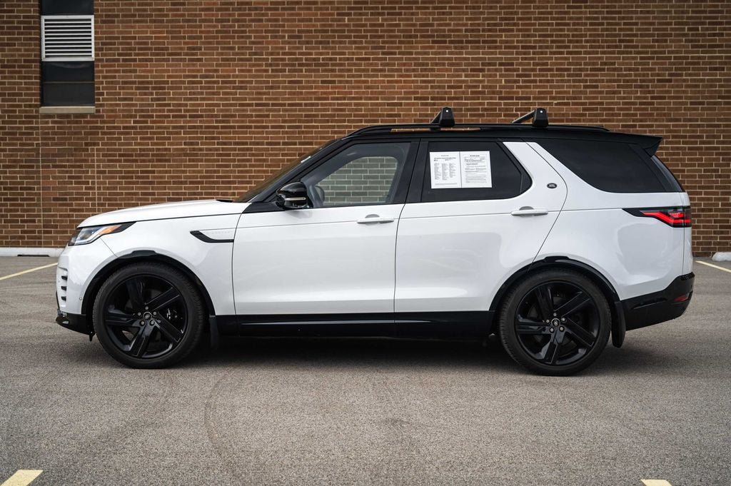 Used 2023 Land Rover Discovery Metropolitan Edition AWD/4WD image 3