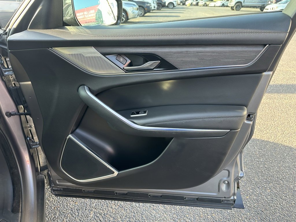 Used 2022 Jaguar F-PACE S image 21