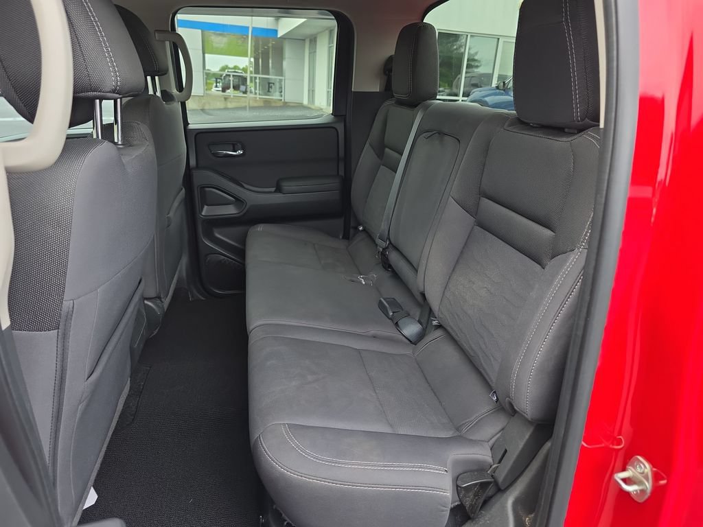 Used 2022 Nissan Frontier SV AWD/4WD image 12