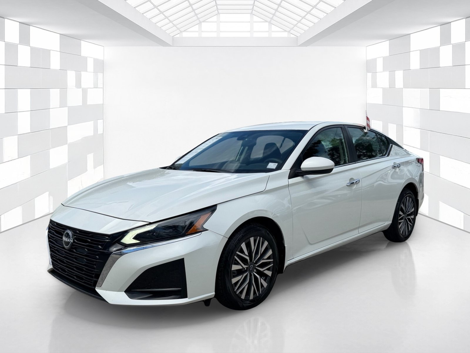 Certified 2023 Nissan Altima 2.5 SV AWD/4WD image 3