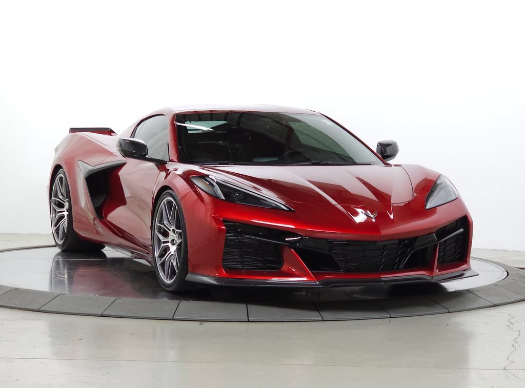 Used 2025 Chevrolet Corvette E-Ray w/ Stealth Interior Trim Package AWD/4WD image 10