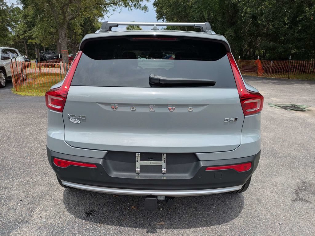 Used 2025 Volvo XC40 B5 Core w/ Protection Package Premier AWD/4WD image 5