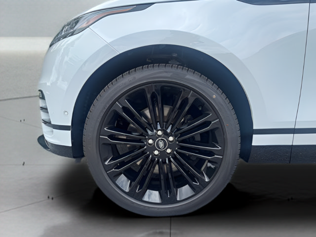 Certified 2026 Land Rover Range Rover Velar Dynamic SE AWD/4WD image 9
