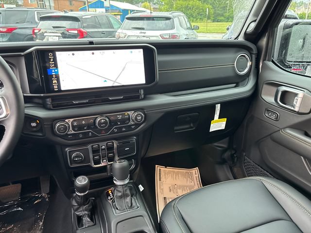New 2026 Jeep Wrangler Unlimited Sahara AWD/4WD image 12