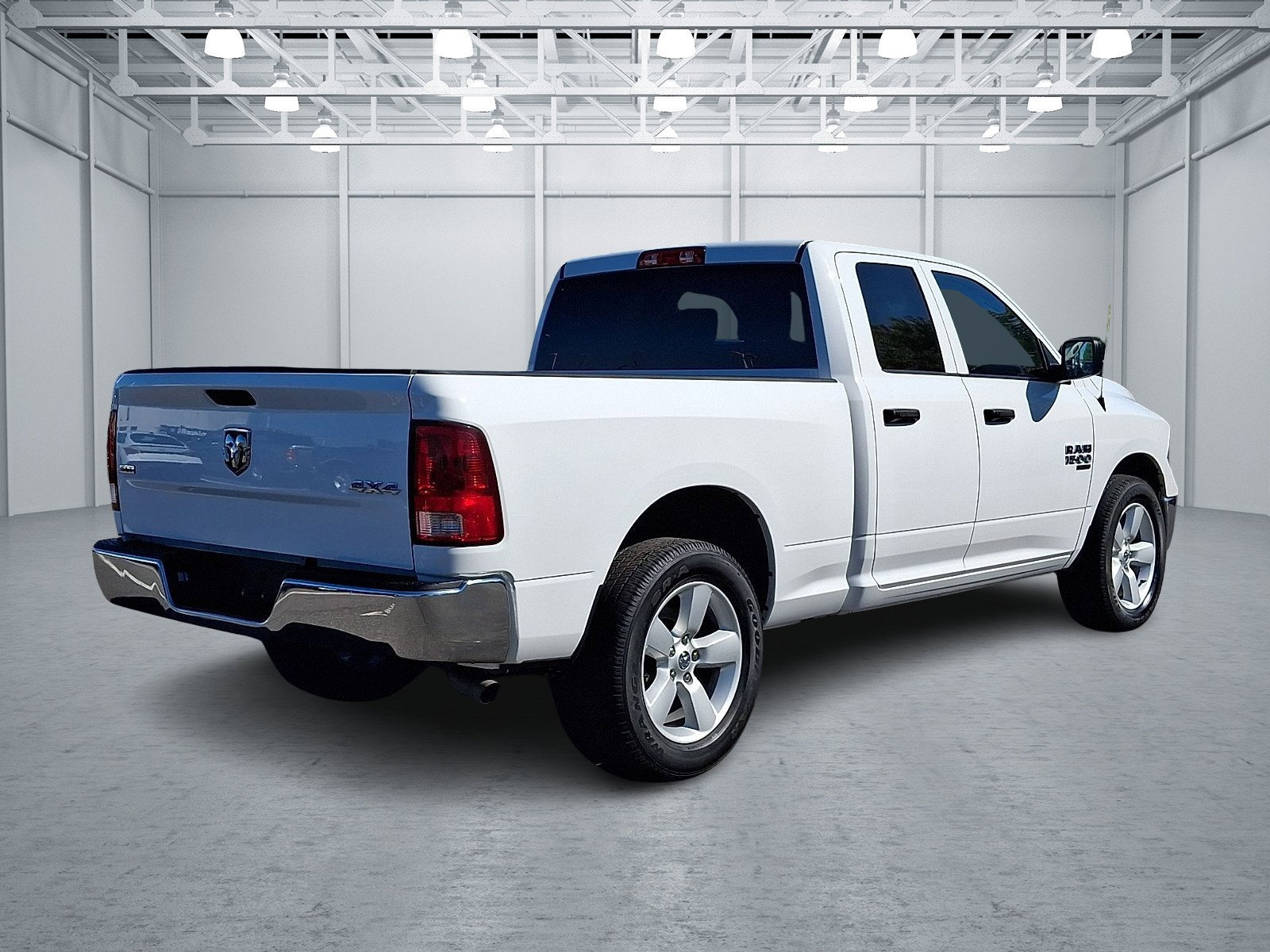 Used 2024 RAM 1500 Classic SLT AWD/4WD image 6