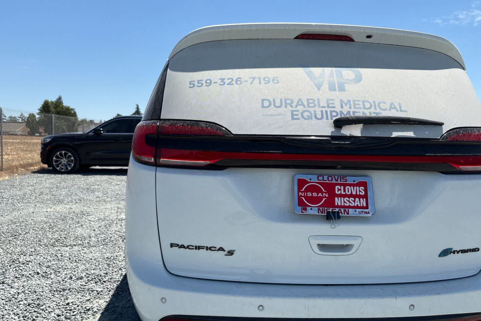 Used 2022 Chrysler Pacifica Limited w/ S Appearance Package FWD image 13