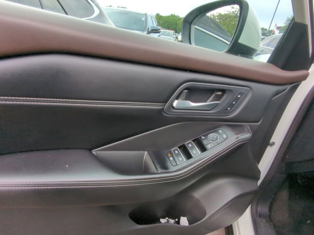 Used 2023 Nissan Rogue SL w/ SL Premium Package AWD/4WD image 8