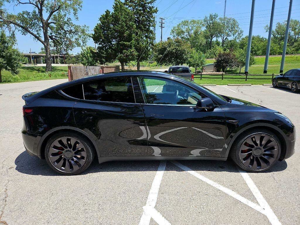 Used 2021 Tesla Model Y Performance AWD/4WD image 4