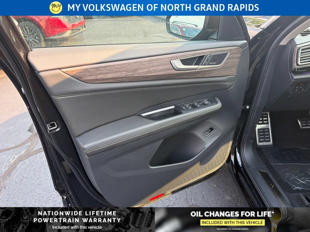 New 2026 Volkswagen Atlas SEL Premium R-Line AWD/4WD image 9