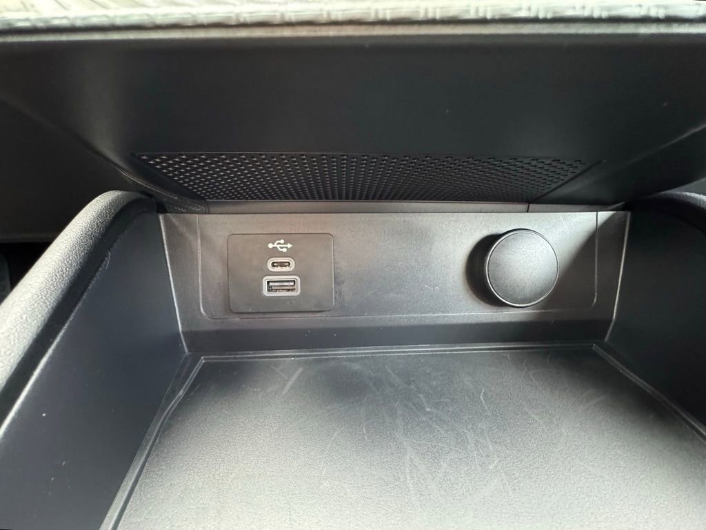 Used 2025 Ford Mustang GT Premium image 33