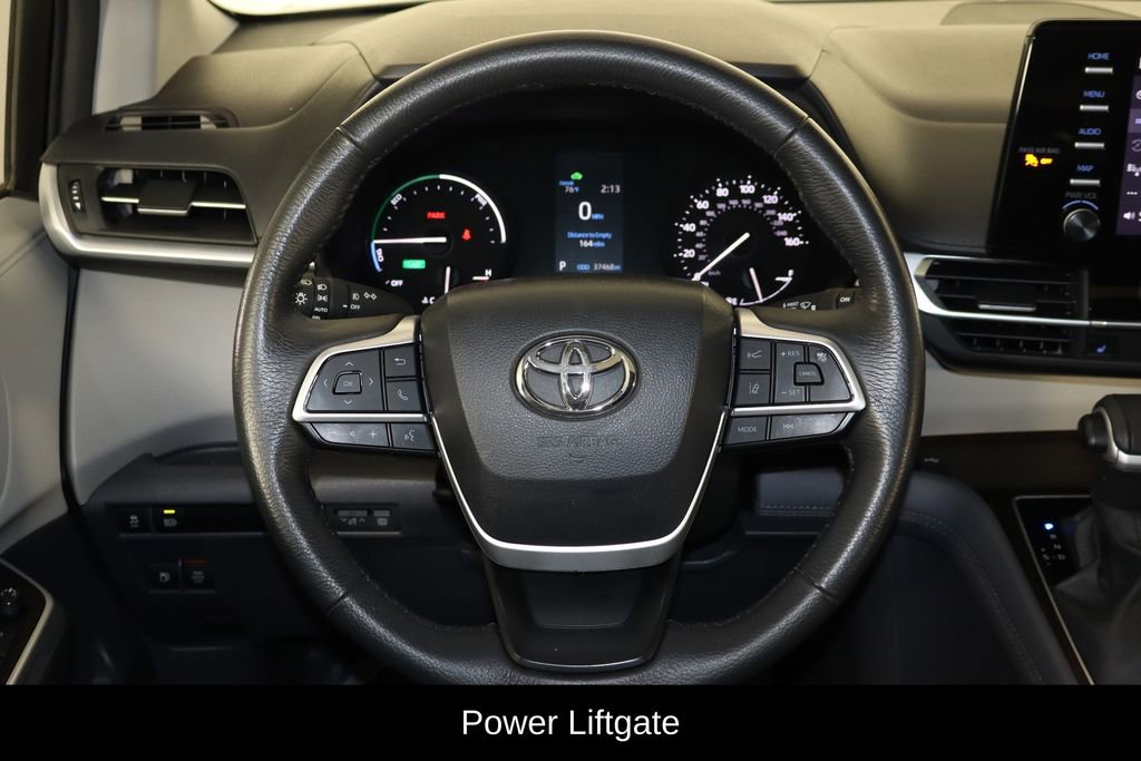 Used 2024 Toyota Sienna XLE image 7