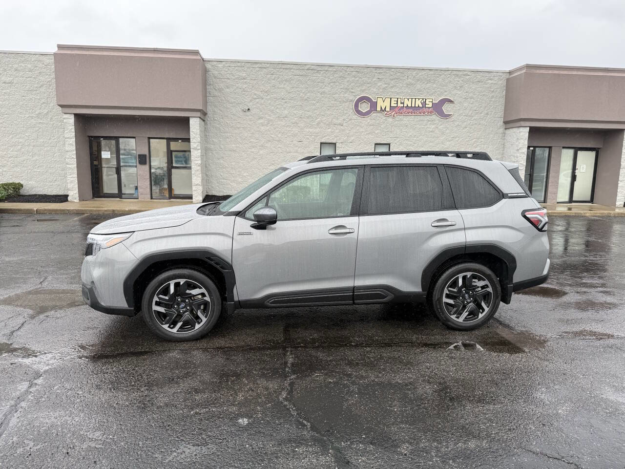 Used 2025 Subaru Forester Limited w/ Popular Package image 11