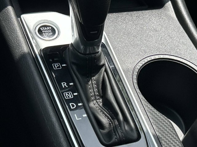 Used 2025 Nissan Altima 2.5 SV FWD image 31