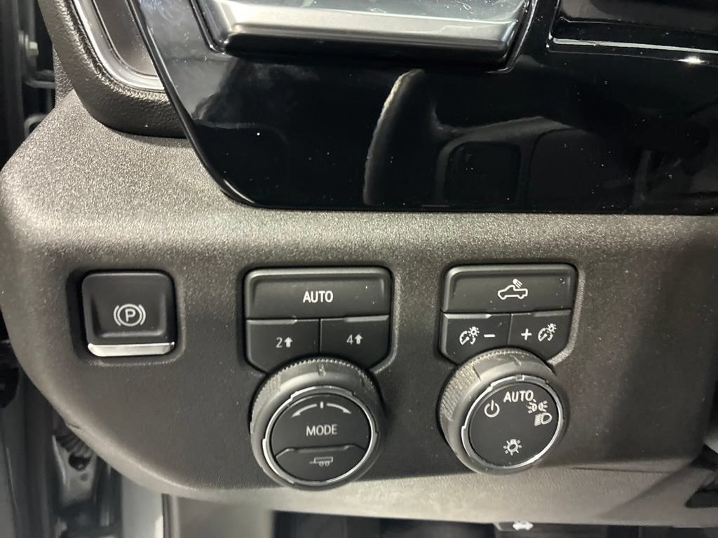 Used 2026 Chevrolet Silverado 1500 LT AWD/4WD image 22