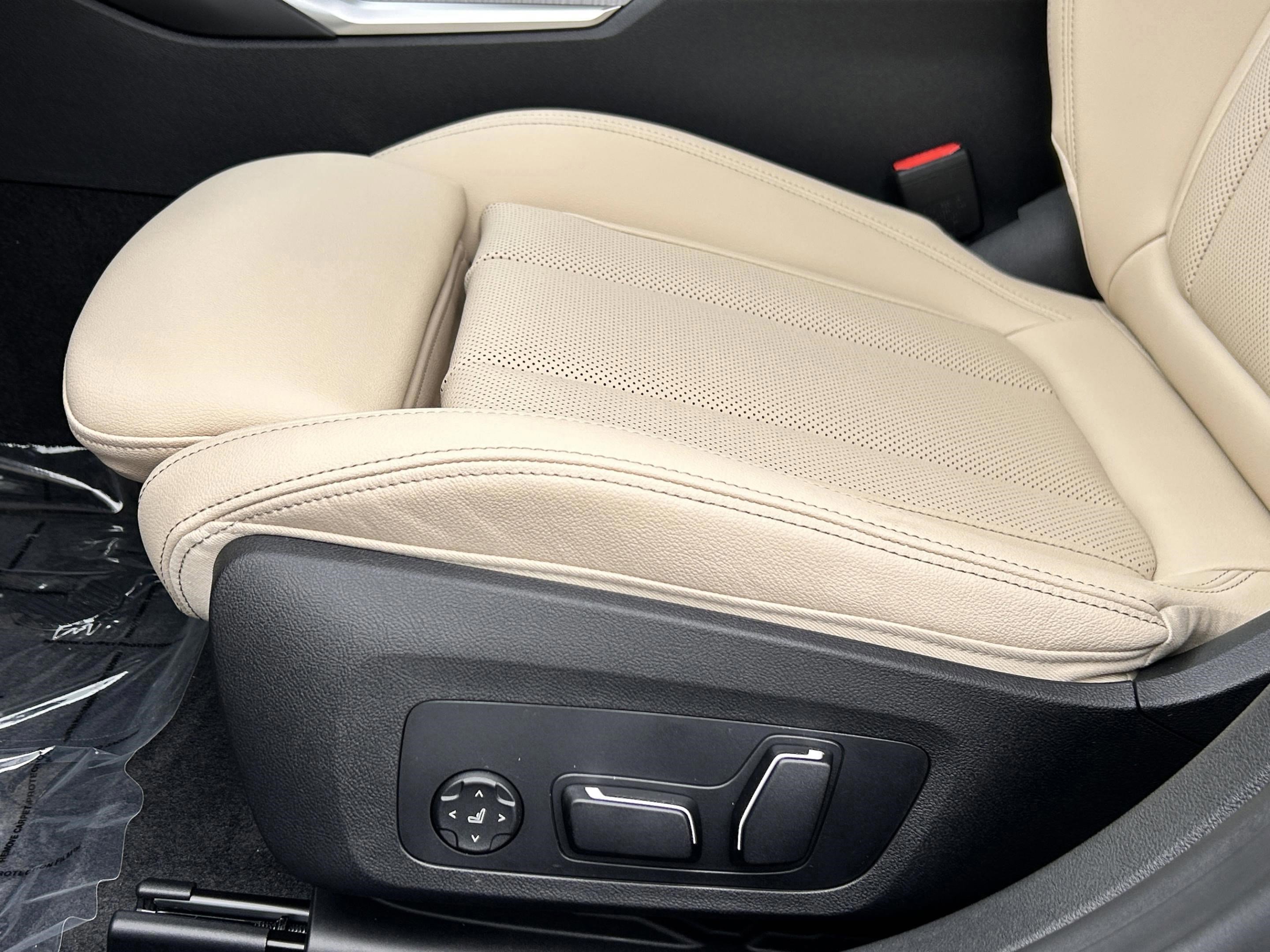 Used 2026 BMW i4 eDrive40 w/ Parking Assistance Package image 19