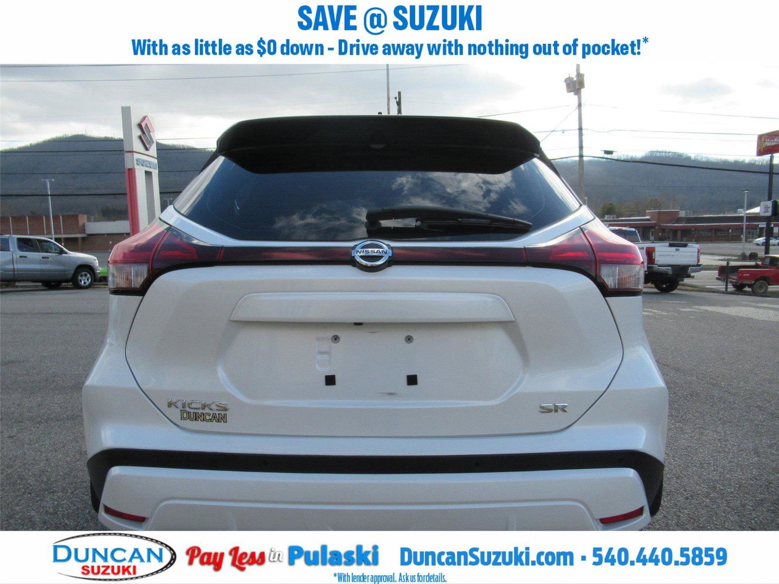 Used 2021 Nissan Kicks SR w/ SR Premium Package image 6