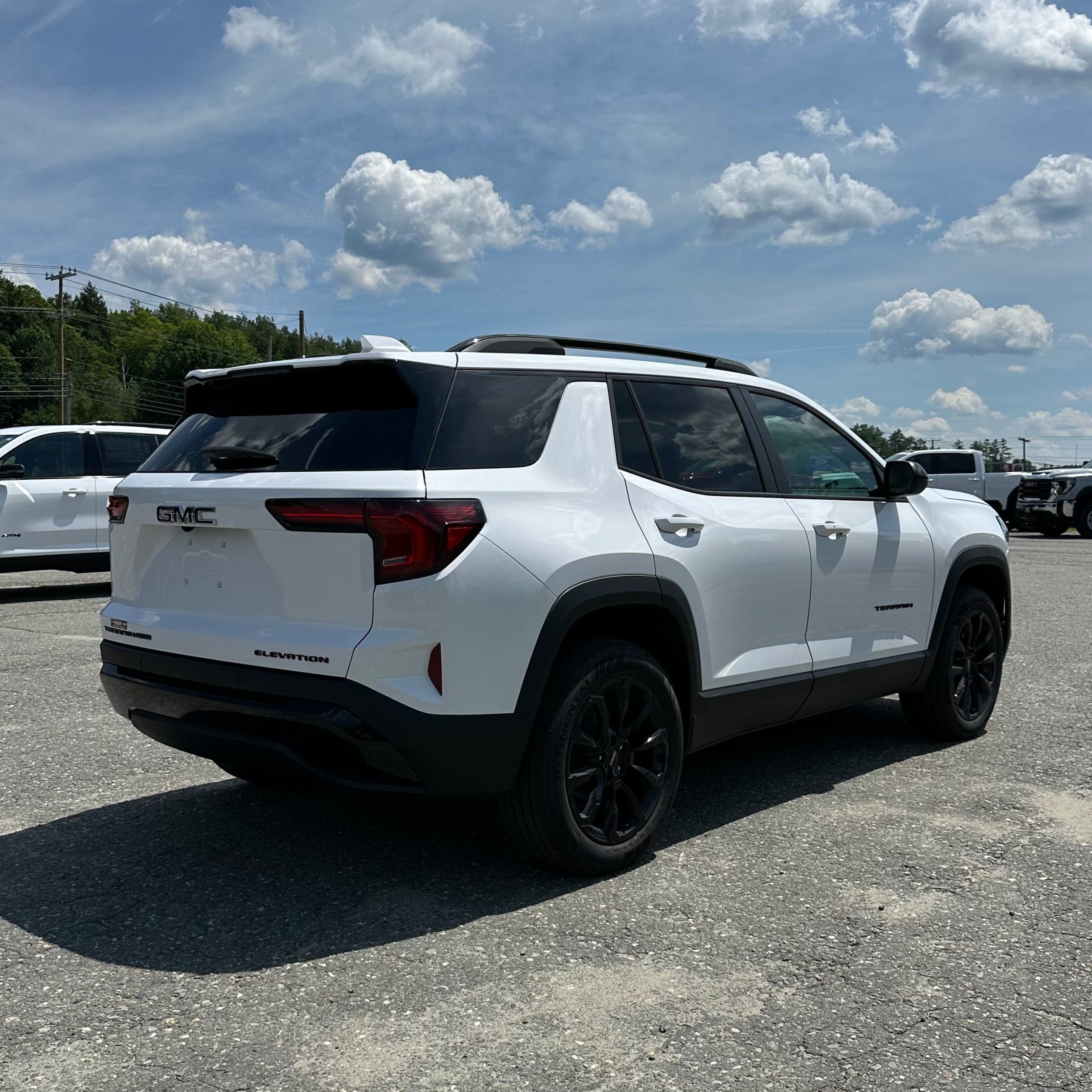 New 2027 GMC Terrain Elevation w/ Elevation Premium Package AWD/4WD image 3