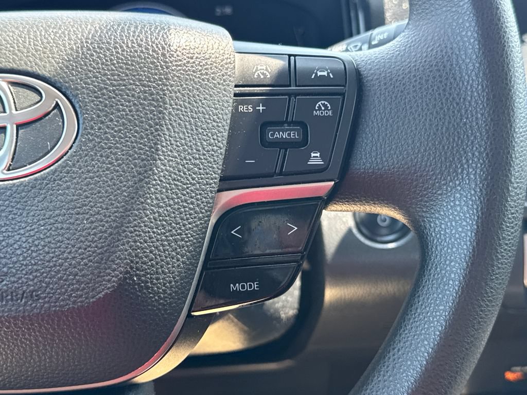 Used 2025 Toyota Camry LE AWD/4WD image 19